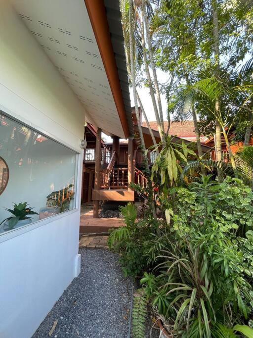 Ban Pairoj By Siam Modern Guesthouse Nai Yang Bagian luar foto